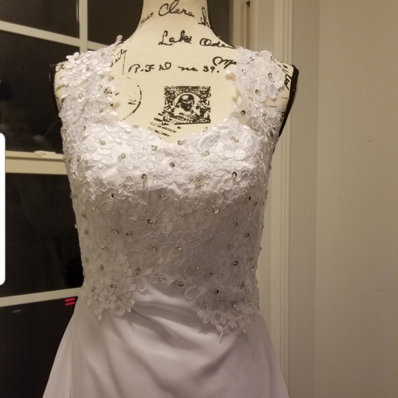 Wedding Gown (New but no tags) - Picture 3 of 4